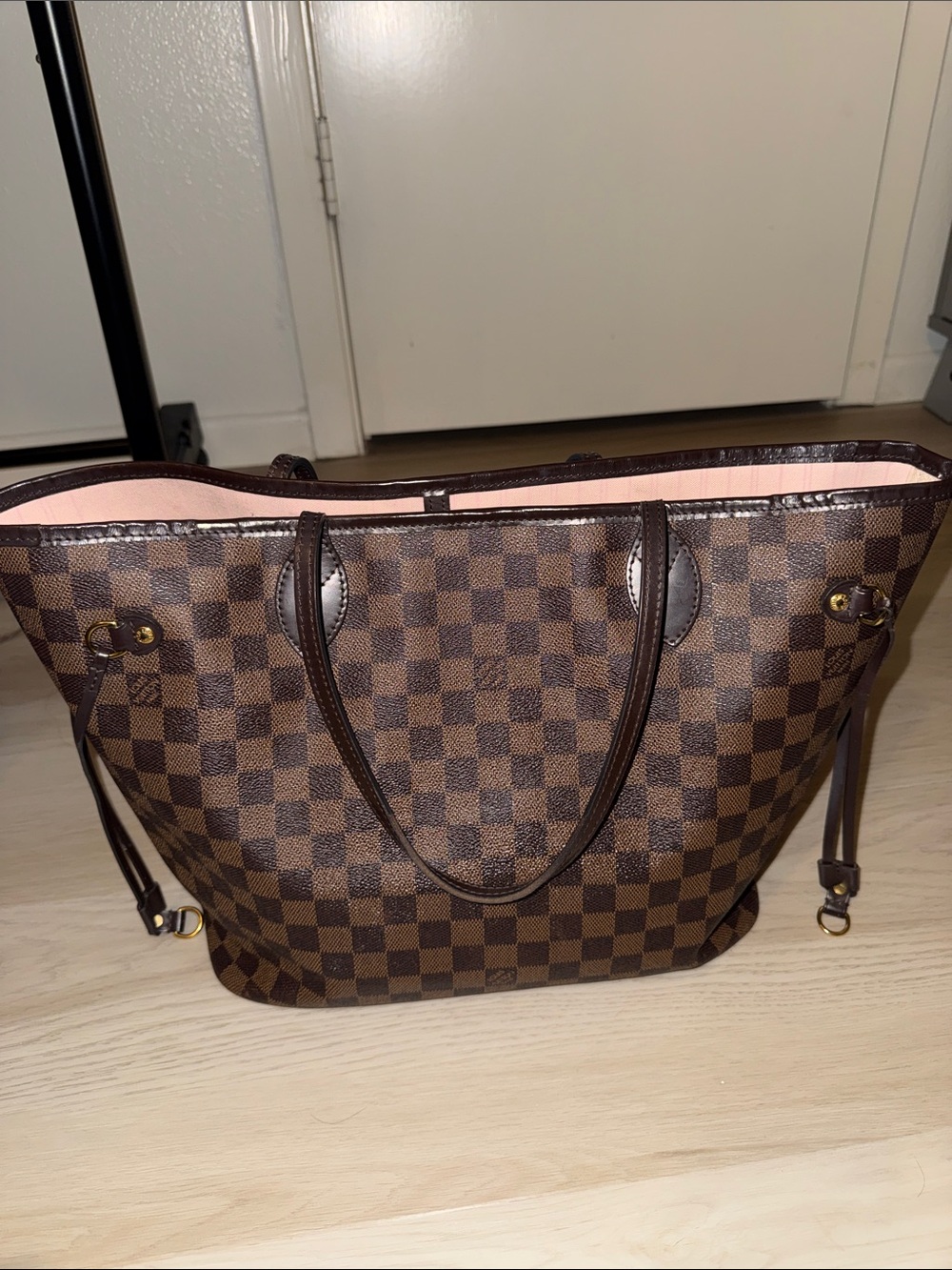 Authentic Louis Vuitton Neverfull MM Damier Abene with Rose Ballerine interior
